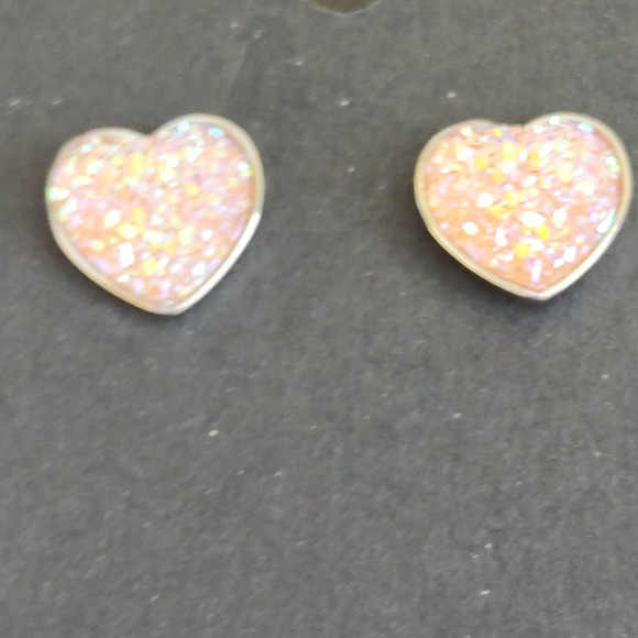 5/$25 Heart Shaped Druzy Earrings Iridescent Pink Studs Earrings Silver New - Picture 3 of 3